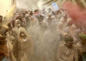Local revellers celebrate "Clean Monday" with a colourful "flour-war", a traditional activity marking the end of the carnival season in the port town of Galaxidi, some 200 km (125 miles) north west from Athens February 19, 2007. Clean Monday sees the climax to carnival season and the start of Lent.  REUTERS/Yannis Behrakis (GREECE)