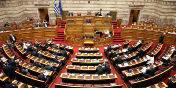 Ο εισηγητής της ΝΔ, βουλευτής Ευριπίδης Στυλιανίδης μιλάει στην Ολομέλεια της Βουλής, στη μόνη συζήτηση και ψήφιση επί της αρχής των άρθρων και του συνόλου του σχεδίου νόμου του Υπουργείου Δικαιοσύνης: «Διαδικασία άρσης του απορρήτου των επικοινωνιών, κυβερνοασφάλεια και προστασία προσωπικών δεδομένων πολιτών», Πέμπτη 8 Δεκεμβρίου 2022.  ΑΠΕ-ΜΠΕ/ΑΠΕ-ΜΠΕ/Αλέξανδρος Μπελτές