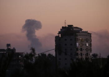 epa11079663 Smoke rises following an Israeli air strike in the south of Gaza City, 15 January 2024. More than 24,000 Palestinians and at least 1,300 Israelis have been killed, according to the Palestinian Health Ministry and the Israel Defense Forces (IDF), since Hamas militants launched an attack against Israel from the Gaza Strip on 07 October, and the Israeli operations in Gaza and the West Bank which followed it.  EPA/MOHAMMED SABER