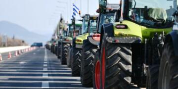 Αγροτικά μπλόκα στη Θεσσαλονίκης - Μουδανιών
EUROKINISSI